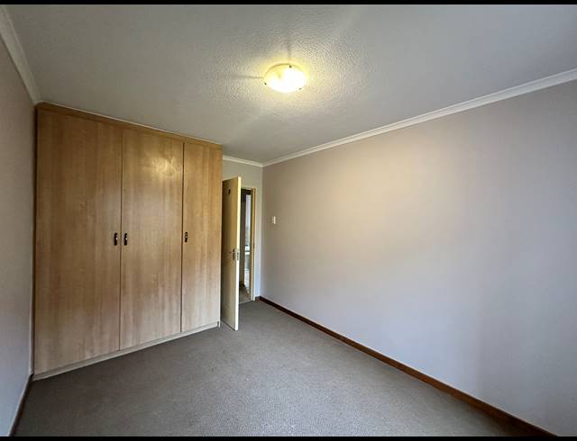 3 BEDROOM TOWNHOUSE FOR SALE IN CASTLEVIEW